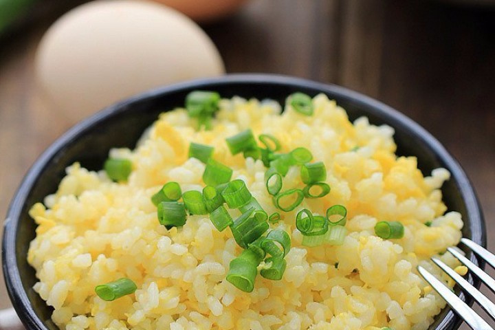 Китайский рис с яйцом
